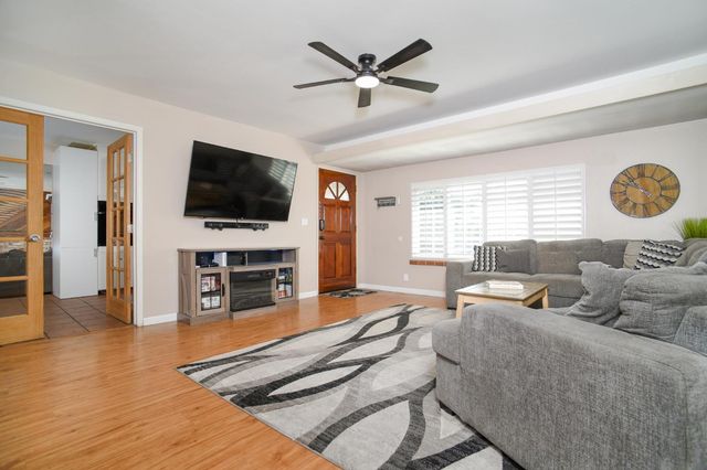 5213 Diablo Rd, Sacramento, CA 95842