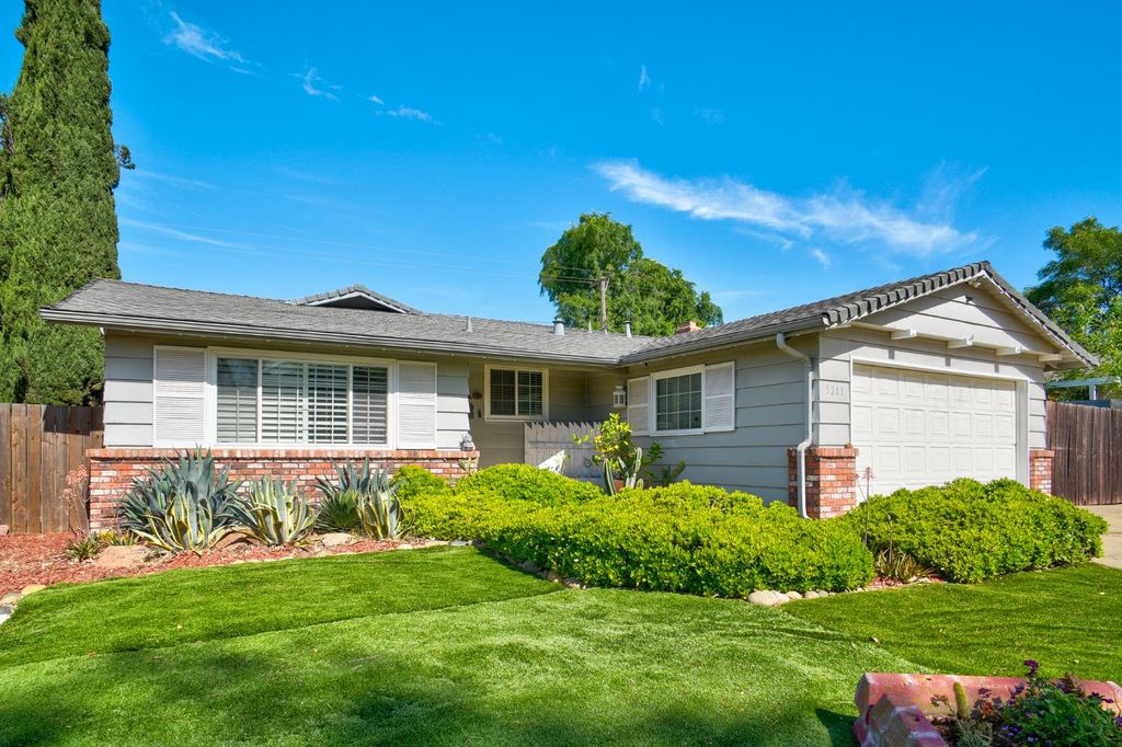 5213 Diablo Rd, Sacramento, CA 95842