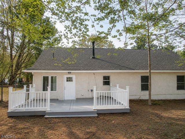 7 Lorettacong Dr, Jefferson Twp., NJ 07849