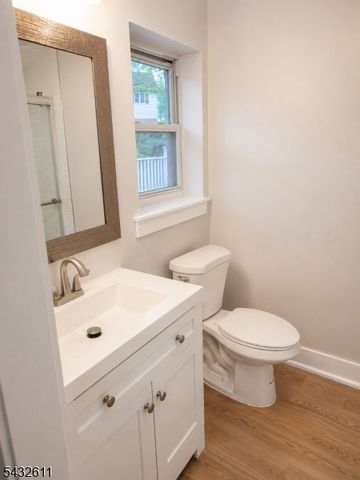 7 Lorettacong Dr, Jefferson Twp., NJ 07849