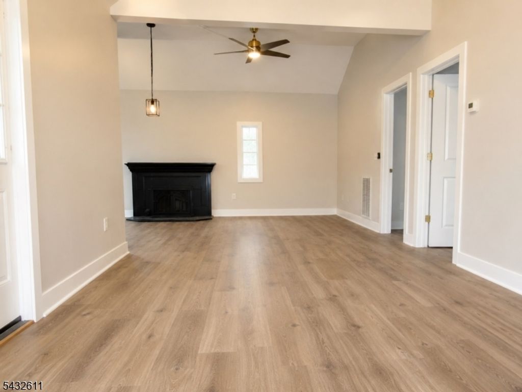 7 Lorettacong Dr, Jefferson Twp., NJ 07849 — photo 3