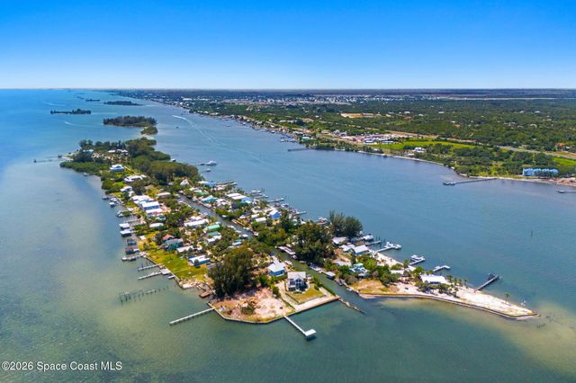 25 Vip Island B, Grant-valkaria, FL 32949