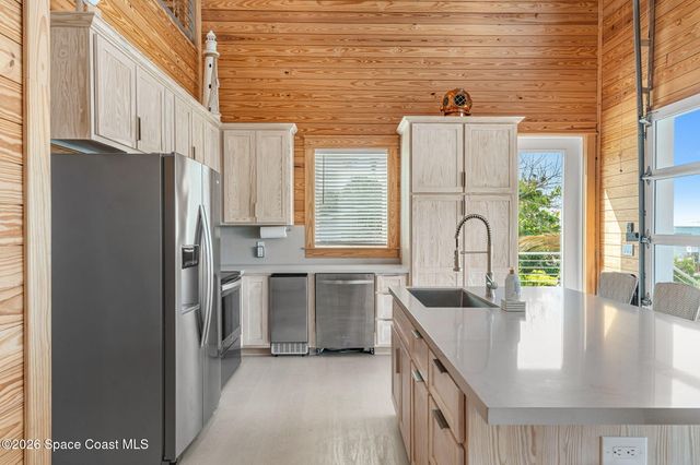 25 Vip Island B, Grant-valkaria, FL 32949