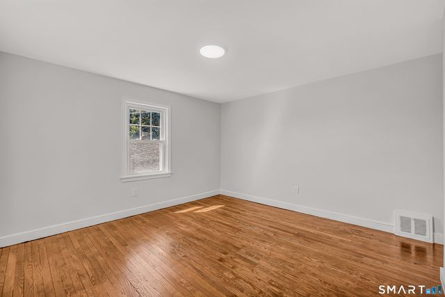 130 Greenfield Avenue, Stratford, CT 06614