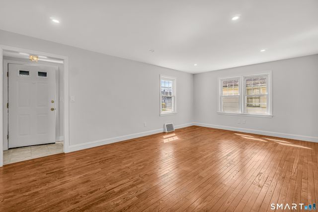 130 Greenfield Avenue, Stratford, CT 06614