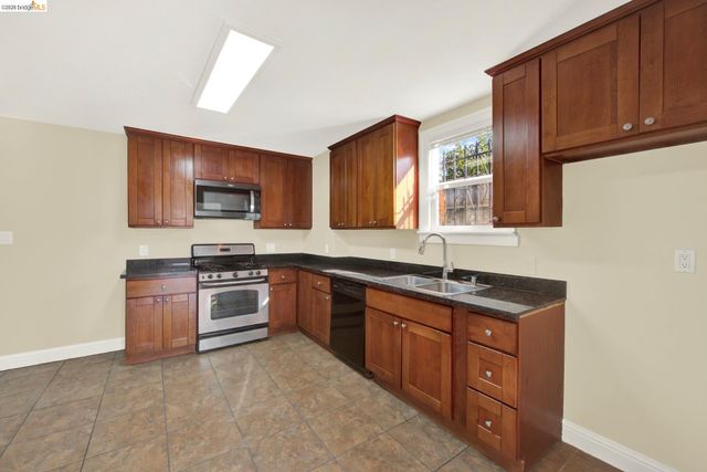 2681 79Th Ave, Oakland, CA 94605