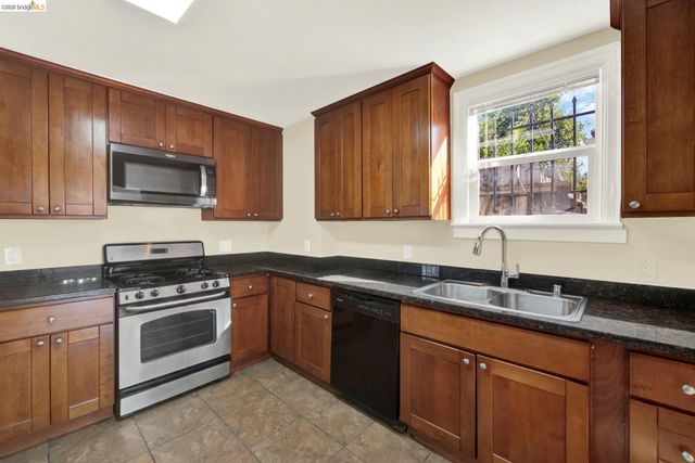 2681 79Th Ave, Oakland, CA 94605