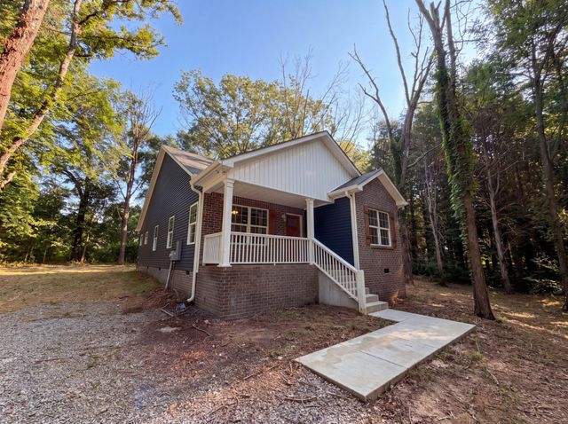 1023 Chris Dr, Portland, TN 37148