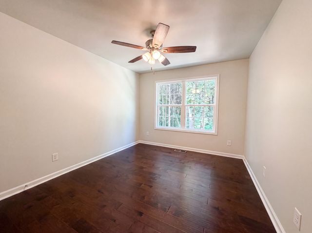 1023 Chris Dr, Portland, TN 37148