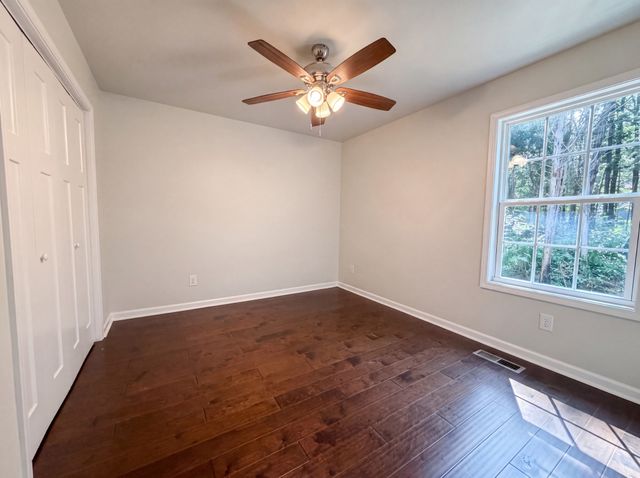 1023 Chris Dr, Portland, TN 37148