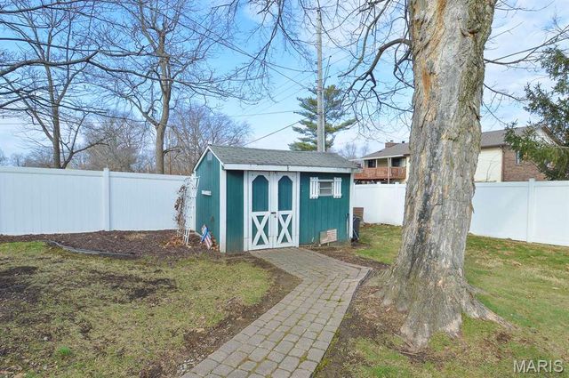 5 Weigela Court, Swansea, IL 62226