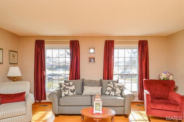 5 Weigela Court, Swansea, IL 62226