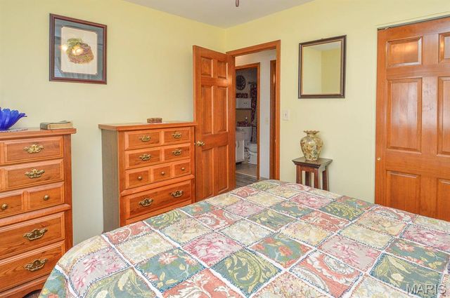 5 Weigela Court, Swansea, IL 62226