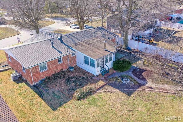 5 Weigela Court, Swansea, IL 62226