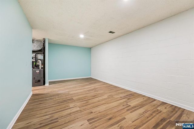 1075 Ash Drive, Mahwah, NJ 07430