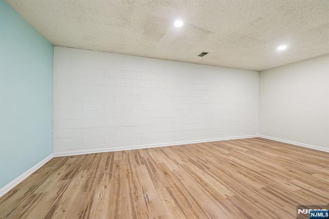 1075 Ash Drive, Mahwah, NJ 07430