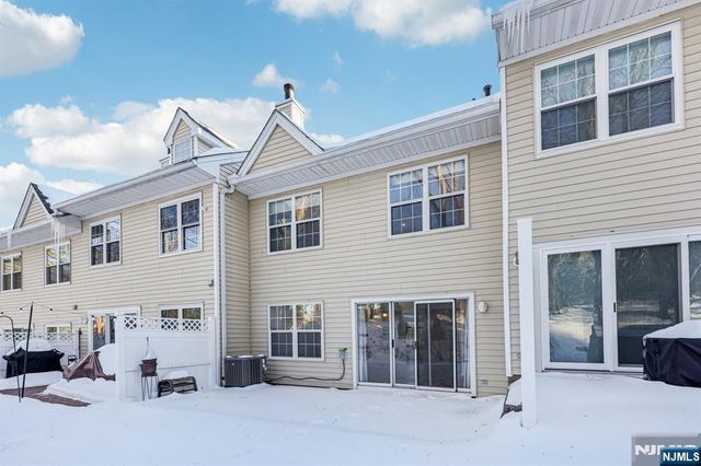 1075 Ash Drive, Mahwah, NJ 07430