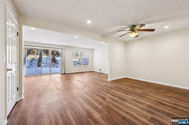 1075 Ash Drive, Mahwah, NJ 07430