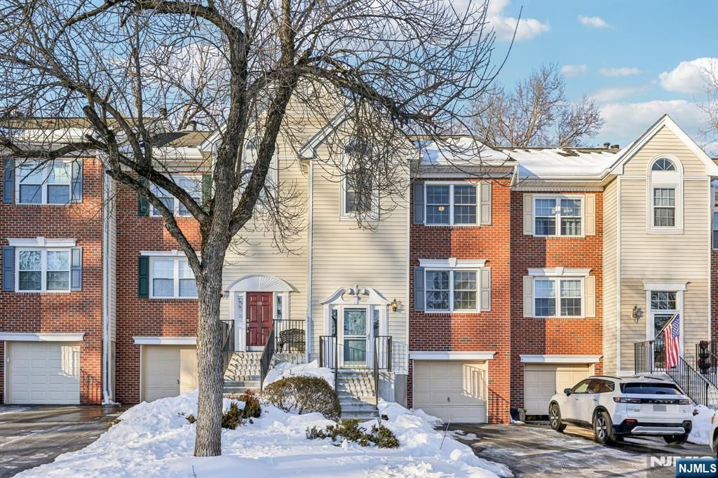 1075 Ash Drive, Mahwah, NJ 07430