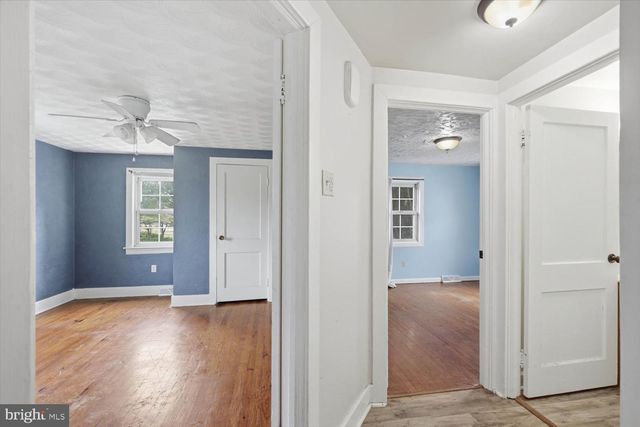 890 MELROSE LN, York, PA 17402