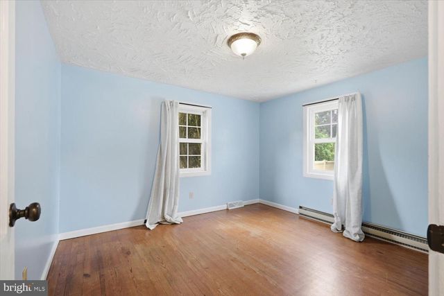 890 MELROSE LN, York, PA 17402