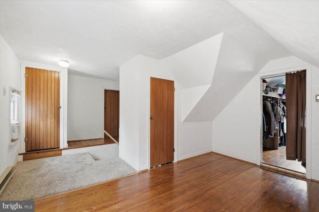 890 MELROSE LN, York, PA 17402