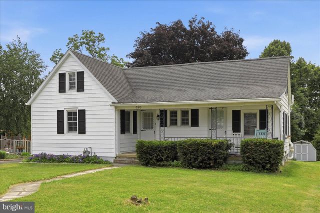 890 MELROSE LN, York, PA 17402