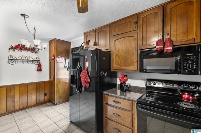 1264 OLD OAK CIRCLE, Birmingham, AL 35235