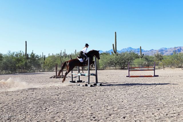 13670 E Camino La Cebadilla, Tucson, AZ 85749