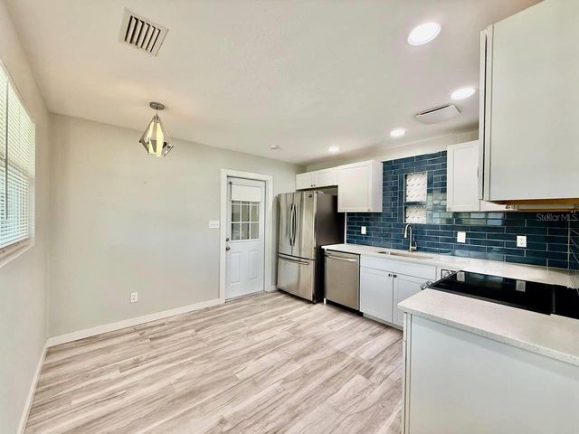 4406 W TRILBY AVENUE, Tampa, FL 33616