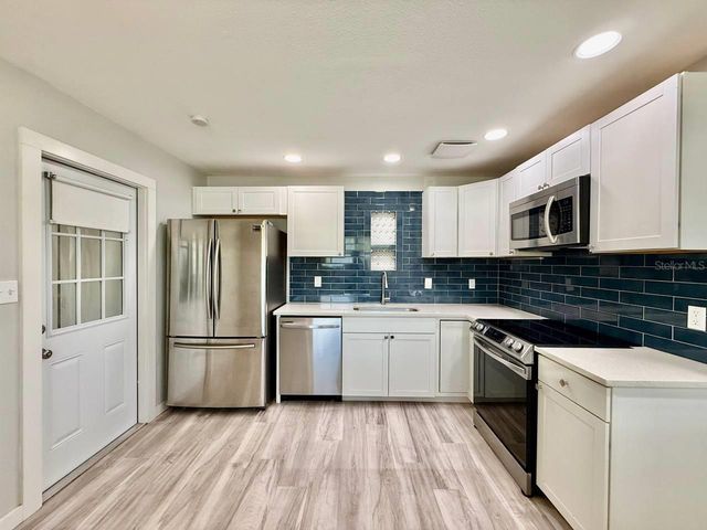 4406 W TRILBY AVENUE, Tampa, FL 33616
