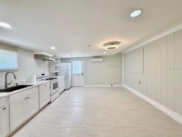 4406 W TRILBY AVENUE, Tampa, FL 33616