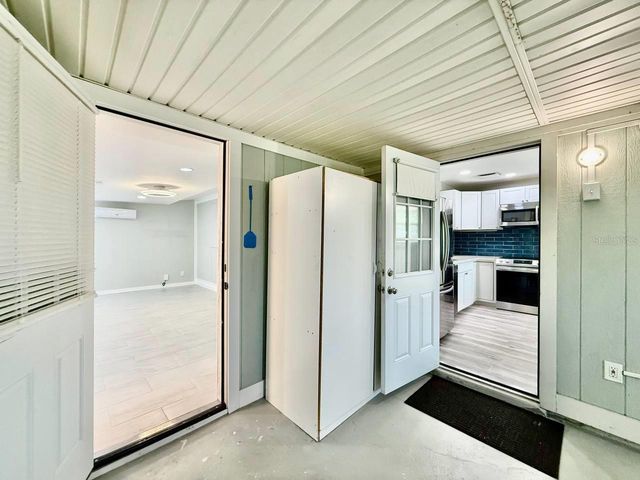 4406 W TRILBY AVENUE, Tampa, FL 33616