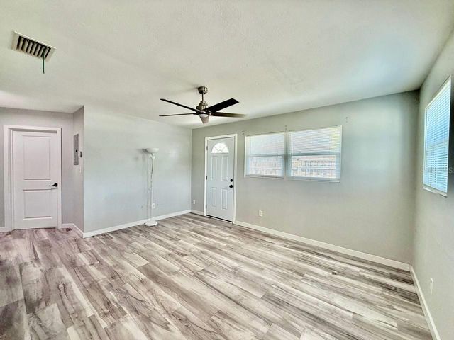 4406 W TRILBY AVENUE, Tampa, FL 33616