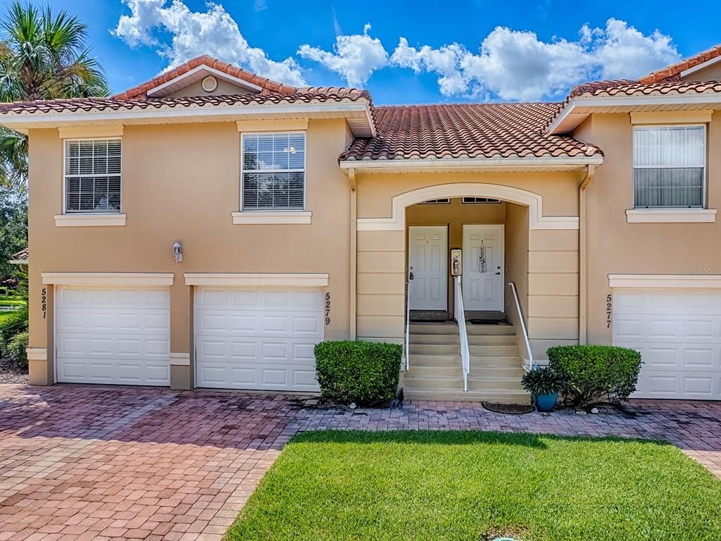 5279 BOWLINE COURT 5279, Oxford, FL 34484