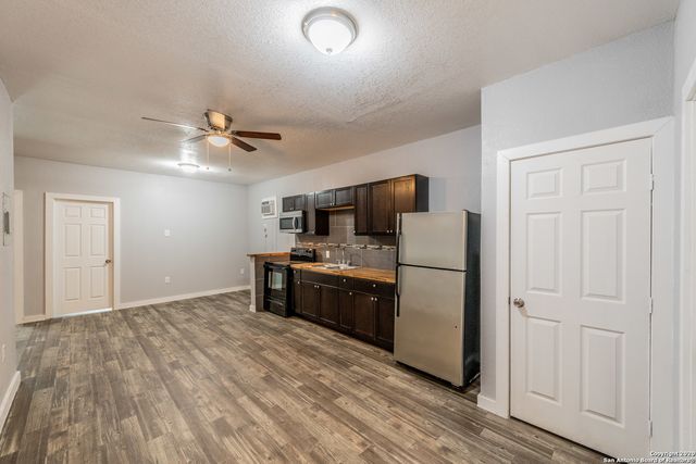 2305 Pinn Rd Apt 5, San Antonio, TX 78227