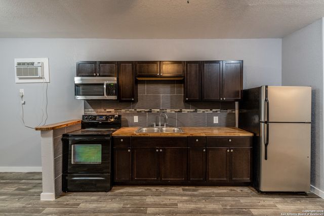 2305 Pinn Rd Apt 5, San Antonio, TX 78227