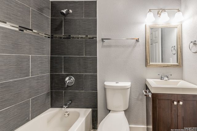 2305 Pinn Rd Apt 5, San Antonio, TX 78227