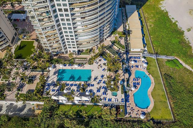2700 N Ocean Drive Ph-1b, Singer Island, FL 33404