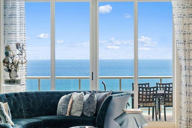 2700 N Ocean Drive Ph-1b, Singer Island, FL 33404