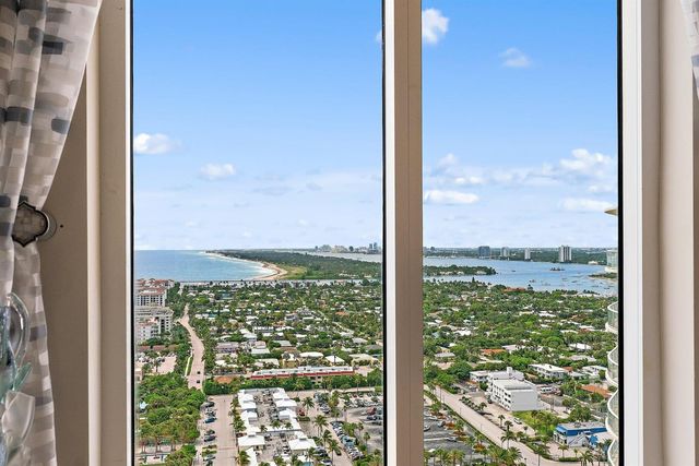 2700 N Ocean Drive Ph-1b, Singer Island, FL 33404