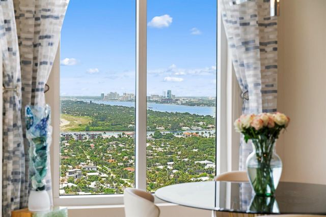 2700 N Ocean Drive Ph-1b, Singer Island, FL 33404