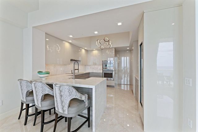 2700 N Ocean Drive Ph-1b, Singer Island, FL 33404
