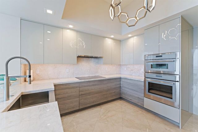 2700 N Ocean Drive Ph-1b, Singer Island, FL 33404