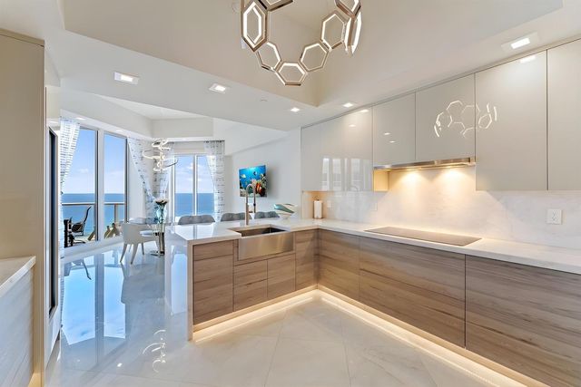 2700 N Ocean Drive Ph-1b, Singer Island, FL 33404