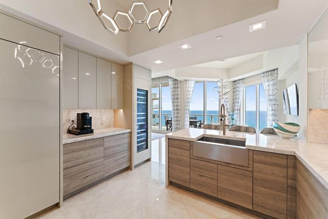 2700 N Ocean Drive Ph-1b, Singer Island, FL 33404