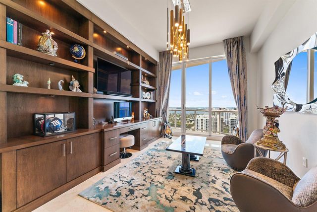 2700 N Ocean Drive Ph-1b, Singer Island, FL 33404