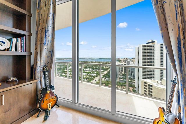 2700 N Ocean Drive Ph-1b, Singer Island, FL 33404