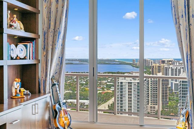2700 N Ocean Drive Ph-1b, Singer Island, FL 33404