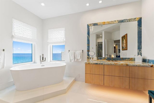 2700 N Ocean Drive Ph-1b, Singer Island, FL 33404